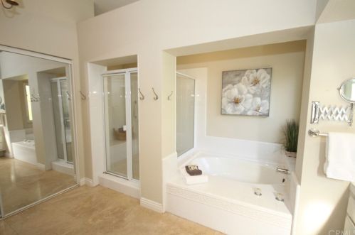 11 Sunrise, Irvine CA  92603-3720 exterior