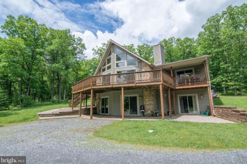 574 Shoreline Dr, Swanton, MD 21561-2115