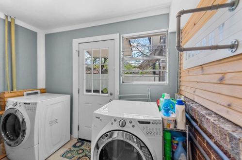 2253 6th Ave, Fort Worth TX  76110-1807 exterior