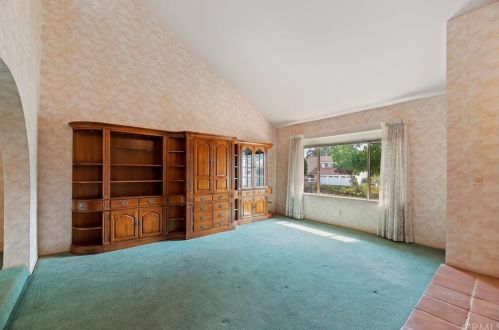 6535 Rycroft Dr, Riverside CA  92506-5314 exterior