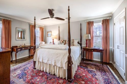 330 Highbrook Dr, Atlanta GA  30342-2315 exterior