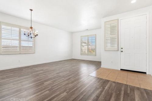 44015 Moccasin Pl, Lancaster CA  93536-6857 exterior