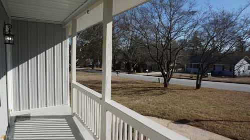 3260 Creekwood Dr, Rex GA  30273-2121 exterior