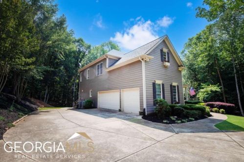 1045 Water View Ln, Suwanee, GA 30024-6862
