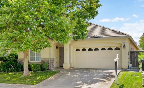 9780 Taron Dr, Elk Grove, CA 95757-8193