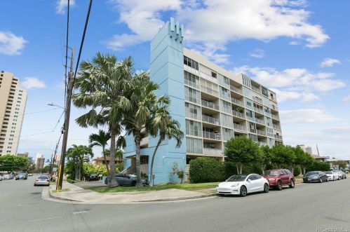 754 Ekela Ave, Honolulu HI 96816-1129 exterior