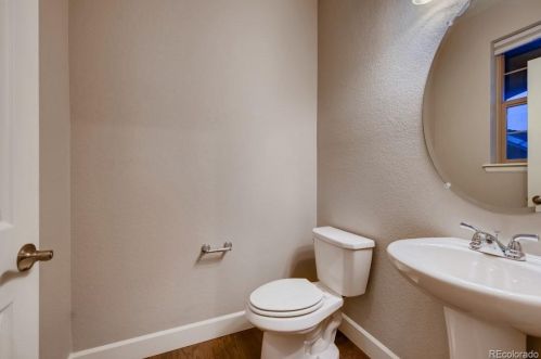 5028 Addison Way, Aurora CO 80016-5390 exterior