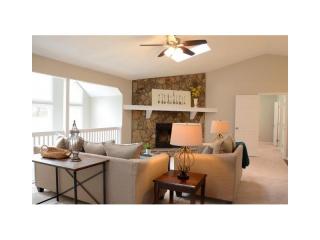 1752 Hadaway Rd, Kennesaw, GA 30152-3993
