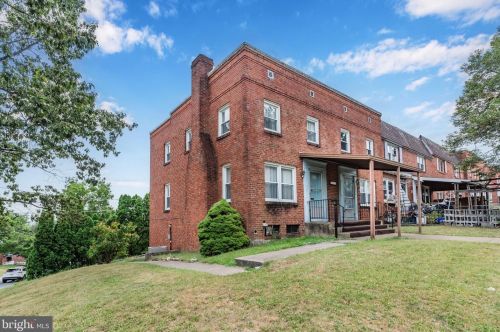 2473 Adrian St, Harrisburg, PA 17104-2150
