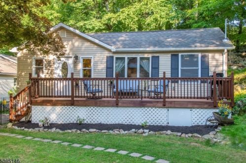 57 Stevens Trl, Hopatcong, NJ 07843-1158
