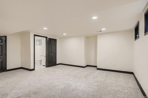 8526 Mineral Cir, Englewood CO 80112-2748 exterior