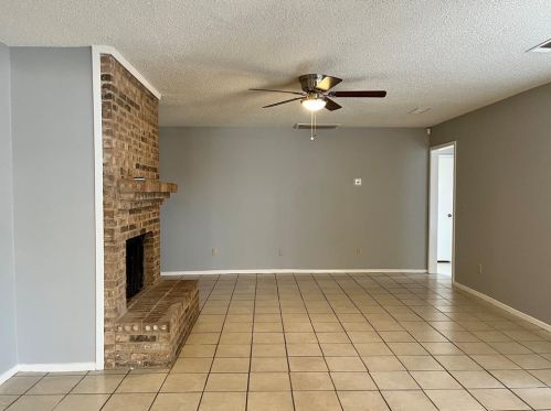 2254 Spicewood Ln, Carrollton TX  75006-1647 exterior