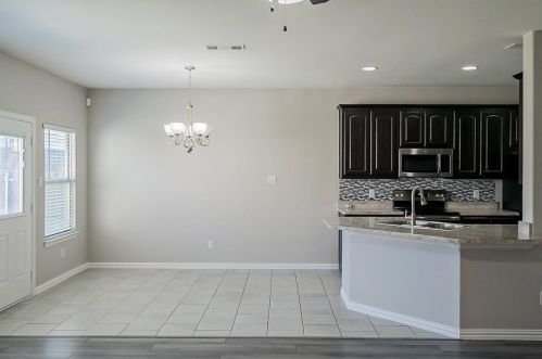 312 Emerald Creek Dr, Fort Worth TX  76131 exterior