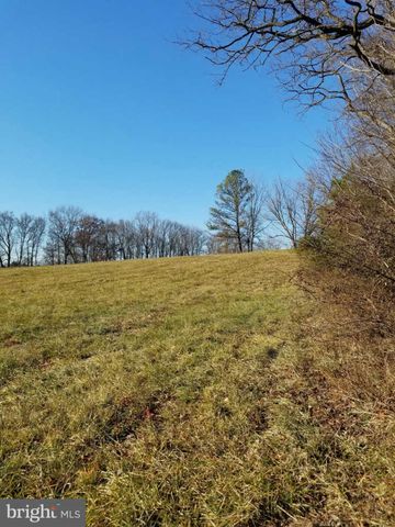 6917 Old Courthouse Rd, Spotsylvania VA  22551-5230 exterior