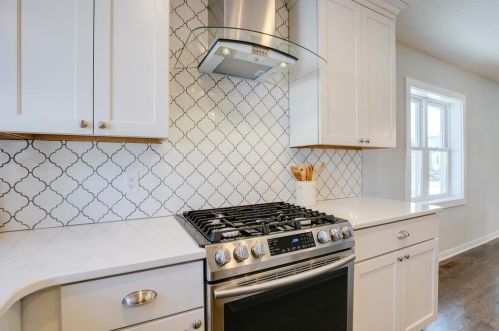 1377 James Ave, Saint Paul MN  55105-2551 exterior
