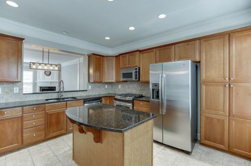 4961 Colchester Ct, Atlanta GA  30339-9002 exterior