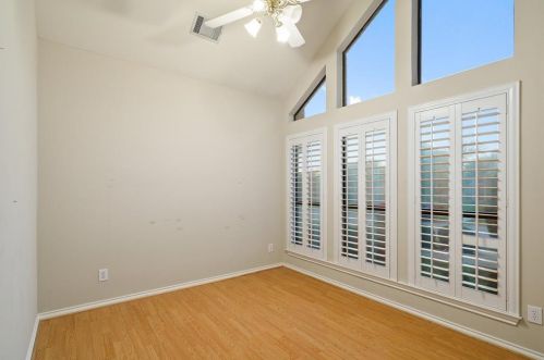 4204 Clf Dr, Carrollton TX 75010-4031 exterior