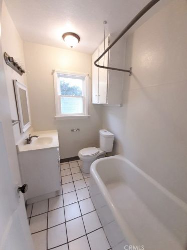 525 East St, Anaheim CA  92805-4835 exterior