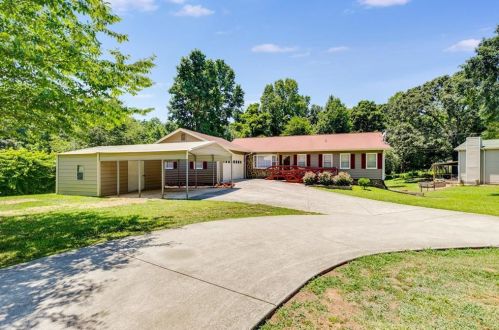 100 Sweet Bay Ln, Carrollton, GA 30116-8519