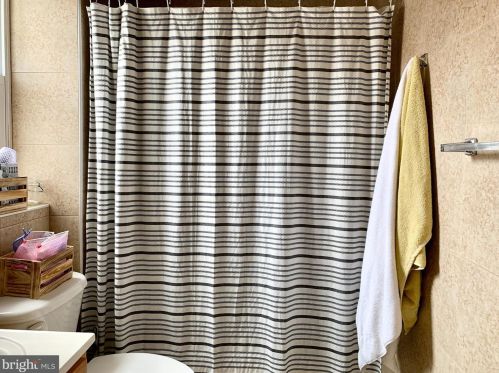 619 11th St, Philadelphia PA 19147-1901 exterior