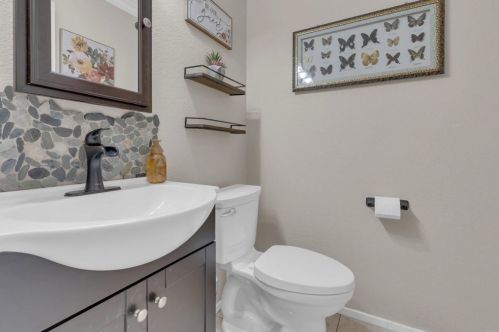 1263 Stanislaus Dr, Chula Vista CA  91913-1401 exterior