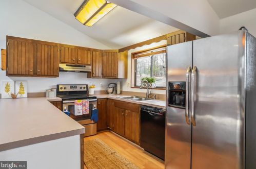 208 Pathfinder Ln, Hedgesville WV  25427-6160 exterior