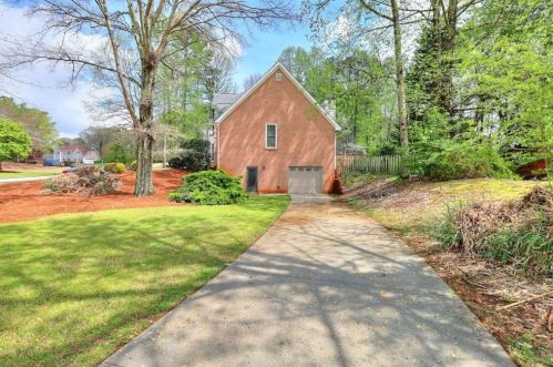 2130 Weatherstone Cir, Conyers GA  30094-2041 exterior