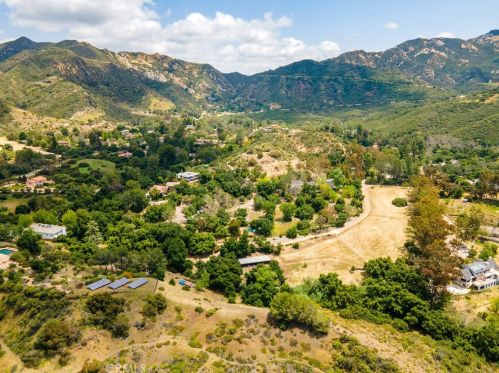 24970 Bob Batchelor Rd, Calabasas, CA 91302-2301