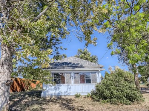 6651 52nd Ave, Arvada, CO 80002-3925
