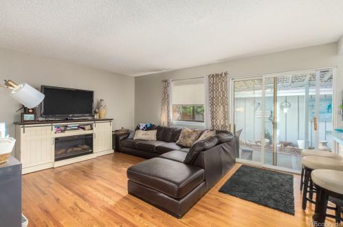 7556 Rosemary Cir, Englewood CO 80112-6421 exterior