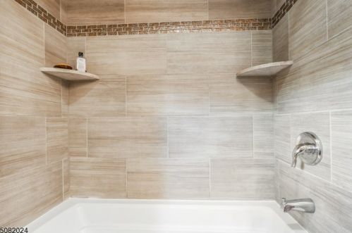 19 Cottonwood Dr, Dover NJ  07869-4707 exterior