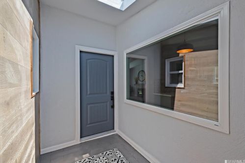 28562 Rochelle Ave, Hayward CA  94544-5454 exterior