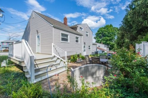 8 Atlanta Pl, Wharton, NJ 07885-2518