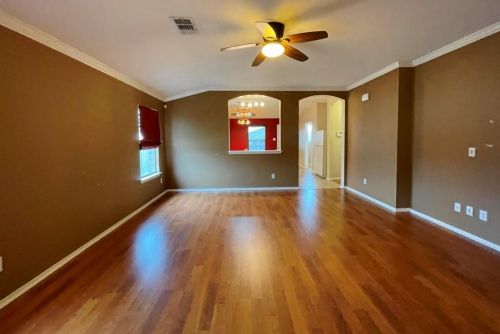 219 Loon Lake Dr, Uhland, TX 78640-5762