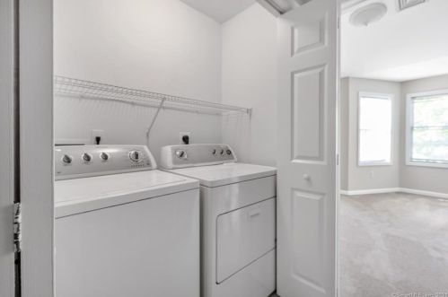 60 Grove St, Huntington CT  06484-4126 exterior