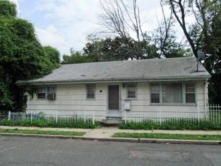 619 5th St, Carlstadt, NJ 07072-1723