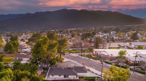 3579 Pontiac St, Glendale CA  91214-1822 exterior