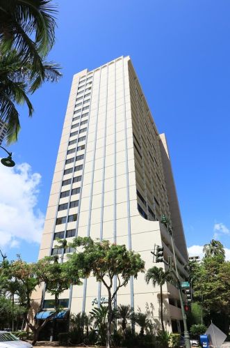 2092 Kuhio Ave, Honolulu HI  96815-2151 exterior