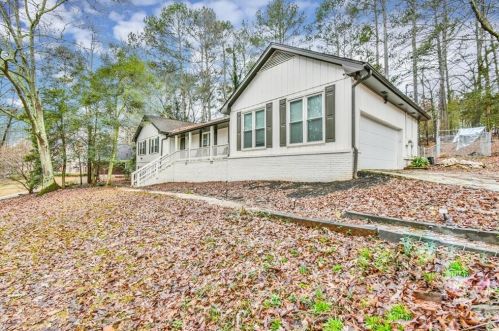 2749 Fieldstone Dr, Conyers GA  30013-1949 exterior