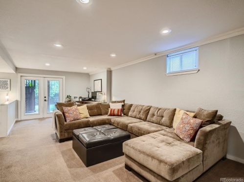 7640 Phillips Cir, Englewood CO 80112-3254 exterior