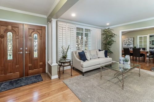 165 Country Club Rd, Glendora, CA 91741-3919