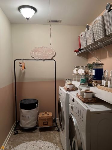 5596 Baffin Rd, Atlanta GA  30349-3997 exterior