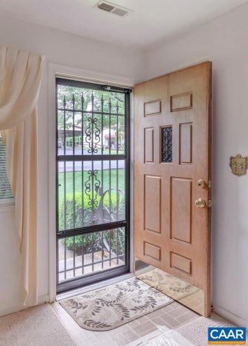 1229 Orchard Dr, Crozet, VA 22932-9454