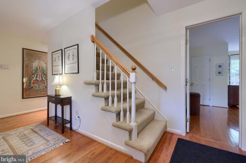 142 Bentley Ln, Lancaster, PA 17603-6223