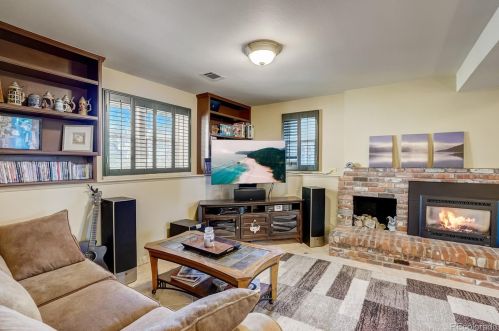 1048 Parkview Dr, Fort Collins CO  80525-2873 exterior