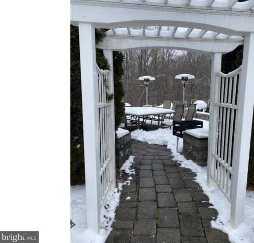 1910 Fallston Valley Dr, Fallston, MD 21047-1653