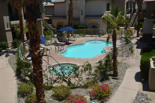 50670 Santa Rosa Plz, La Quinta, CA