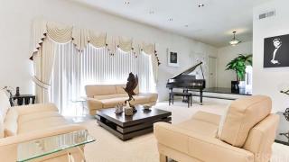4456 Haskell Ave, Van Nuys, CA 91436-3111