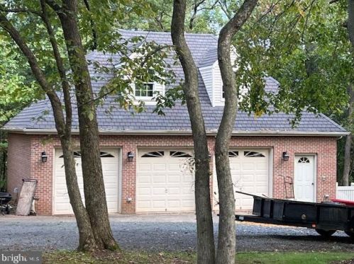 4237 Lawnvale Dr, Gainesville, VA 20155-1101