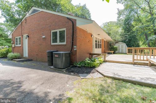 7425 Hastings St, Springfield VA  22150-4109 exterior